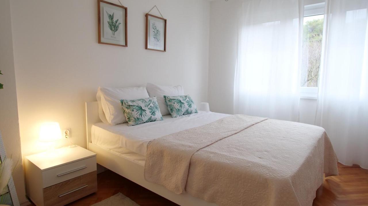 Arena Apartment With 3 Bedrooms In The City Center Pula Extérieur photo