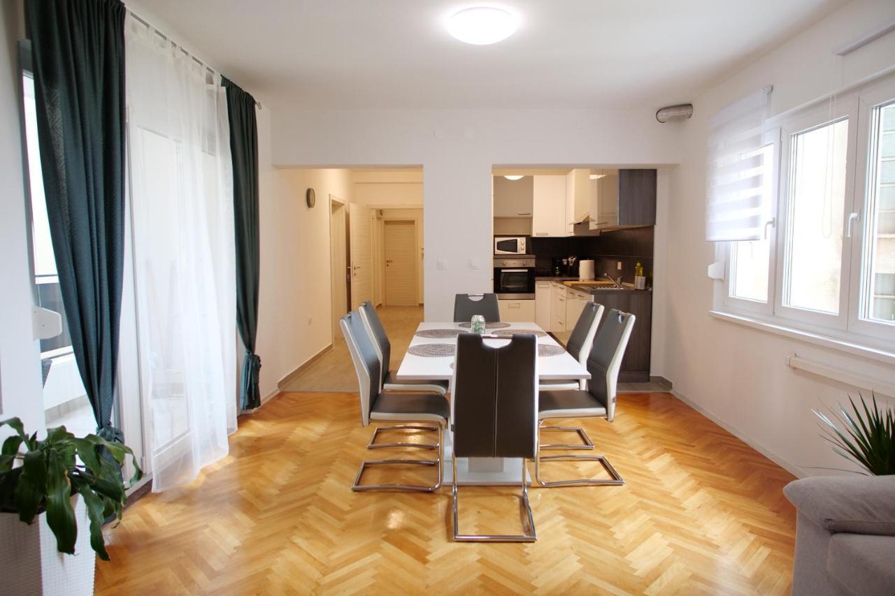 Arena Apartment With 3 Bedrooms In The City Center Pula Extérieur photo